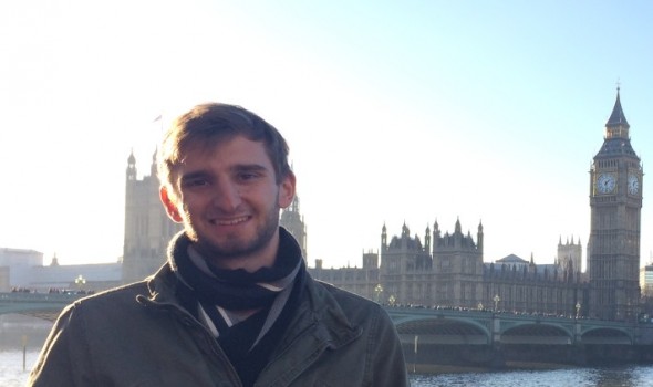  Migrant Voice - Journeys to the UK and the USA - different destinations, same struggle